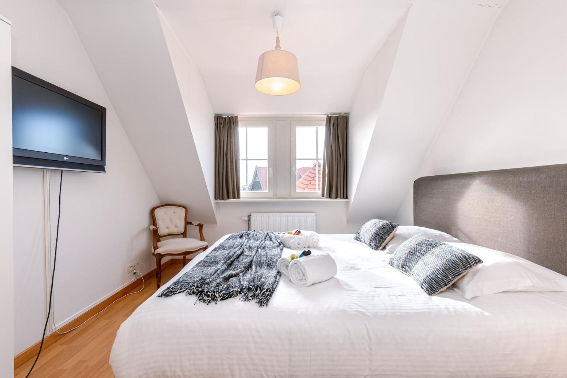 Apartamento Charming Spacious Duplex Apt With Private Parking In Knokke Exterior foto
