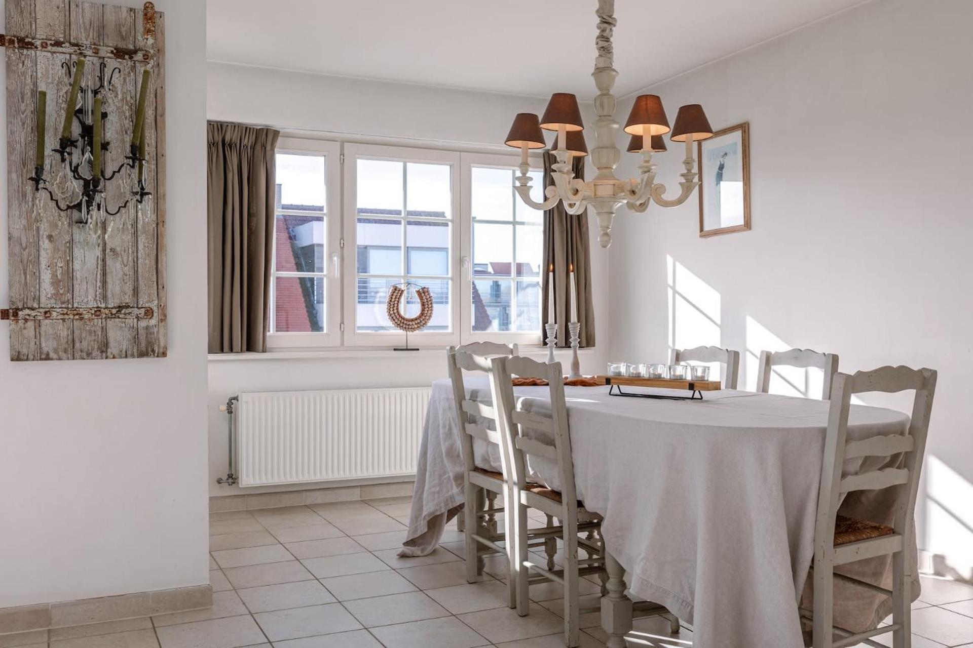 Apartamento Charming Spacious Duplex Apt With Private Parking In Knokke Exterior foto